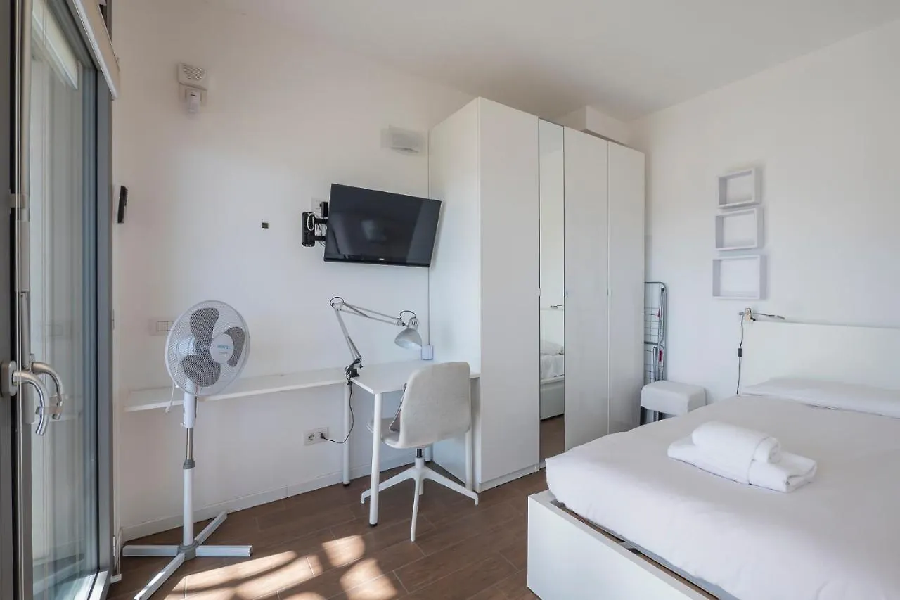 Luxury Apartment Near Linate Quintiliano 7 Milan 0*,  Italy