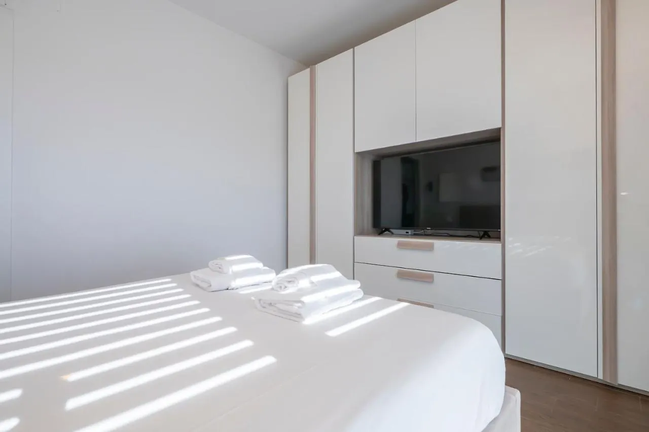 Luxury Apartment Near Linate Quintiliano 7 Milan 0*,  Italy