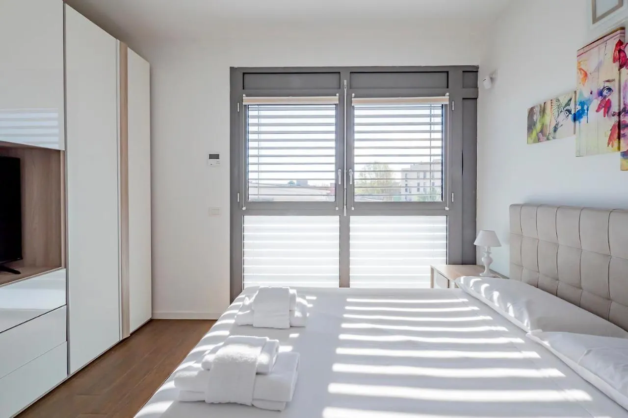 Luxury Apartment Near Linate Quintiliano 7 Milan Italy