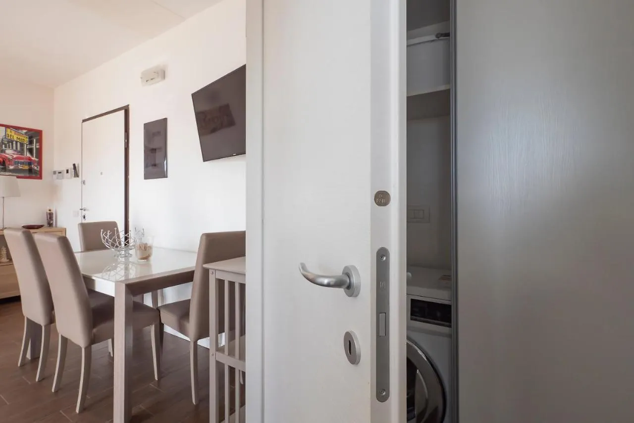 Luxury Apartment Near Linate Quintiliano 7 Milan 0*,
